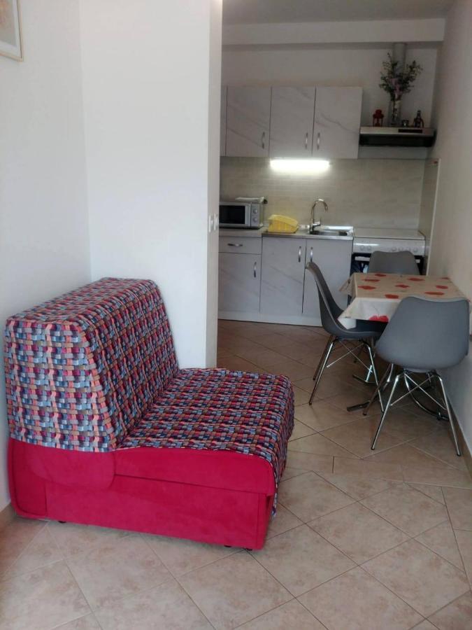 Apartments With A Parking Space Kornic, Krk - 5306 Екстер'єр фото