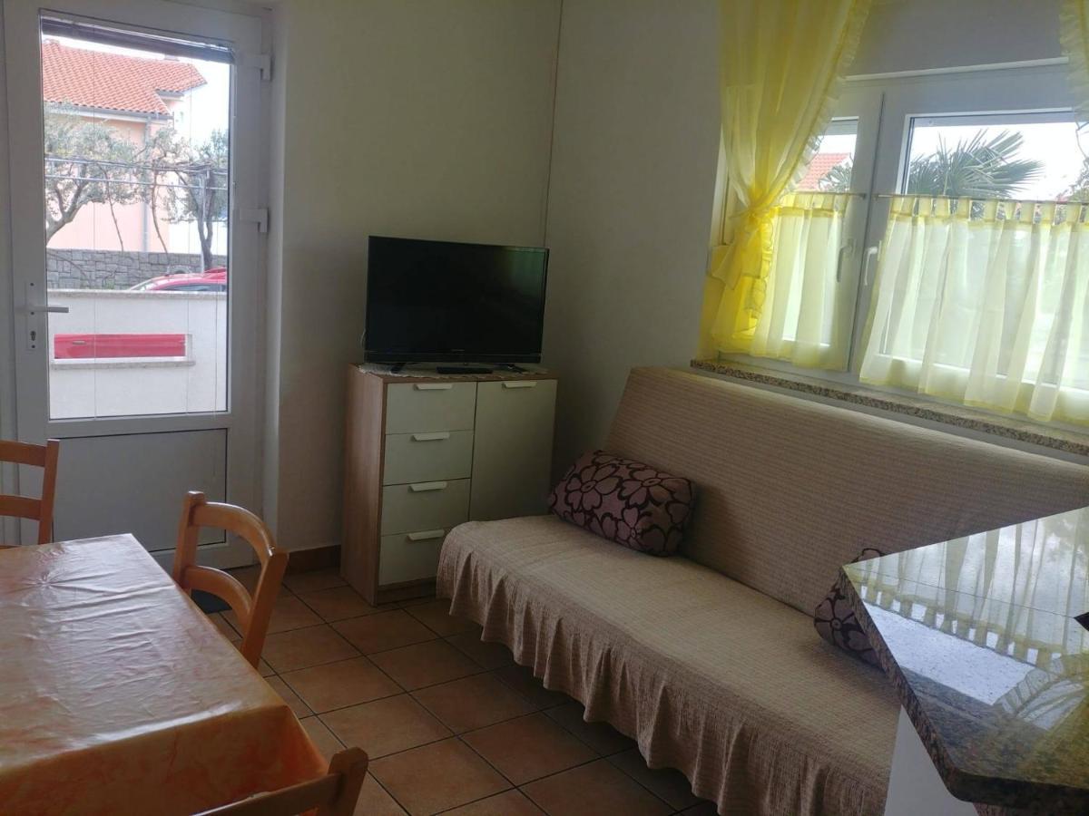 Apartments With A Parking Space Kornic, Krk - 5306 Екстер'єр фото