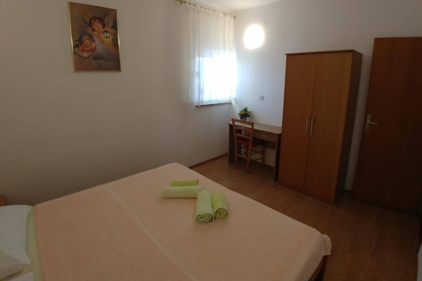 Apartments With A Parking Space Kornic, Krk - 5306 Номер фото